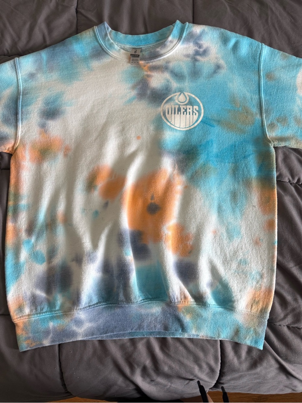 Gildan Tie-Dye Crewneck Sweatshirt in Blue, Orange & White